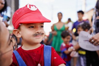 Em busca de tranquilidade e menos muvuca, fam&iacute;lias festejam Carnaval em matin&ecirc;