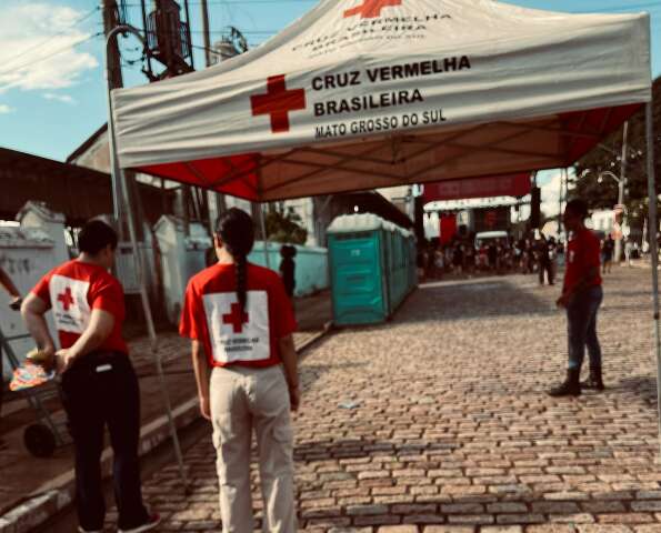 Cruz Vermelha mant&eacute;m postos de atendimento na Esplanada e j&aacute; recebeu 36 pessoas