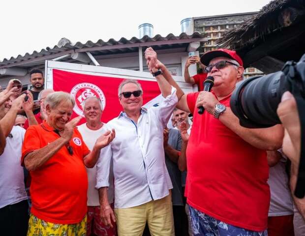 Idealizada por Marun, est&aacute;tua em homenagem a Abel Braga &eacute; inaugurada no RS