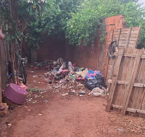 Pol&iacute;cia encontra tr&ecirc;s crian&ccedil;as na rua enquanto m&atilde;e curtia Carnaval
