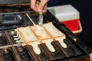 Nem s&oacute; de cacha&ccedil;a se faz o Carnaval e lanches r&aacute;pidos t&ecirc;m salvado foli&atilde;o
