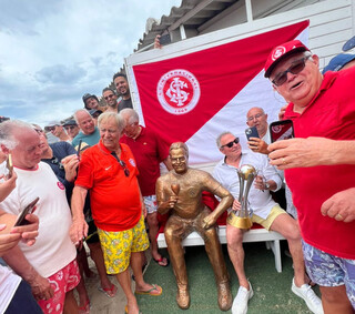 Idealizada por Marun, est&aacute;tua em homenagem a Abel Braga &eacute; inaugurada no RS