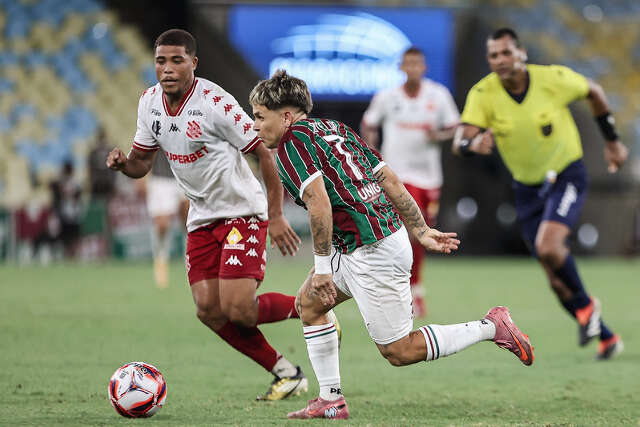 Fluminense controla partida contra o Bangu e se classifica no Carioca