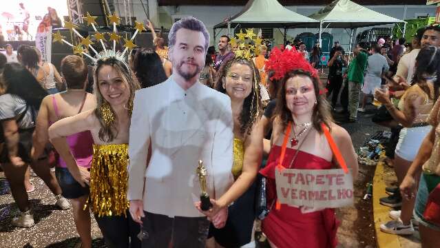 Teve foli&atilde;o de tapete para Wagner Moura na esperan&ccedil;a do Oscar 