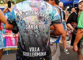 Bonde argentino "largou rixa" com Brasil para curtir Carnaval na Capital