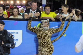 Candidata ao título, Mocidade da Nova Corumbá é ovacionada Candidata ao título, Mocidade da Nova Corumbá é ovacionada