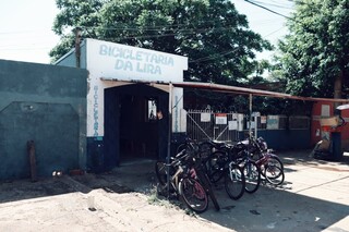 Amizade e apoio de vizinhos garantem perman&ecirc;ncia de com&eacute;rcios antigos na Carlota