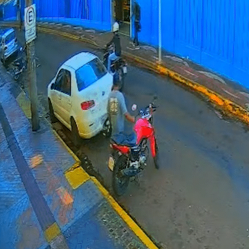 &ldquo;Fiquei sem servi&ccedil;o&rdquo;, lamenta rapaz que teve motocicleta furtada no Centro 