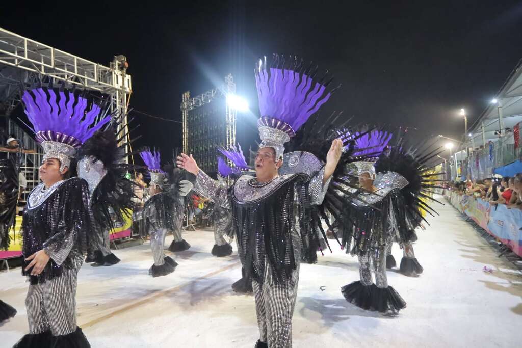 Hoje tem 2º dia de desfile e escolas voltam à avenida para fechar a disputa