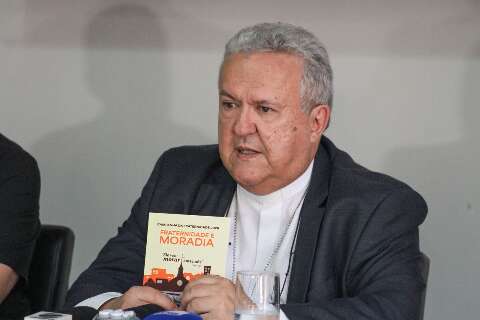 Comida &eacute; 1&deg; passo para garantir dignidade a quem vive na rua, diz Dom Dimas