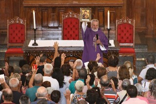 Quaresma tem Missa de Cinzas e penit&ecirc;ncias que v&atilde;o da carne vermelha a celibato