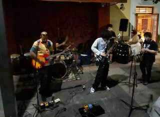 No &uacute;ltimo dia de folia, a 14 de Julho tamb&eacute;m virou territ&oacute;rio do rock