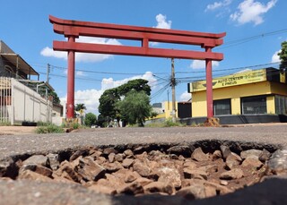 Ap&oacute;s anos de descaso, bairro mais antigo de cidade vira "museu abandonado"