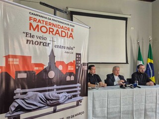 Comida &eacute; 1&deg; passo para garantir dignidade a quem vive na rua, diz Dom Dimas