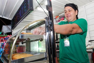 Fama de hot dog coreano fez Felipa lucrar nesse Carnaval