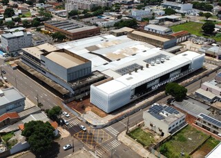 Ap&oacute;s anos de descaso, bairro mais antigo de cidade vira "museu abandonado"