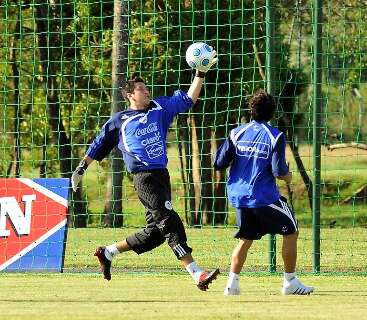 Ex-goleiro da sele&ccedil;&atilde;o do Paraguai &eacute; procurado por liga&ccedil;&atilde;o com traficantes