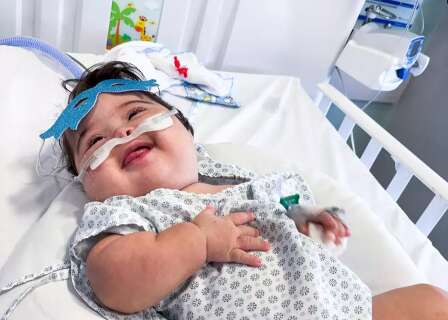 Hospital leva ensaio de Carnaval &agrave; UTI neonatal e emociona fam&iacute;lias