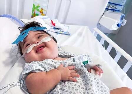 Hospital leva ensaio de Carnaval &agrave; UTI neonatal e emociona fam&iacute;lias