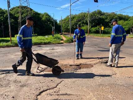 Chuva atrasa servi&ccedil;os e cidade ter&aacute; for&ccedil;a-tarefa contra buracos por 90 dias