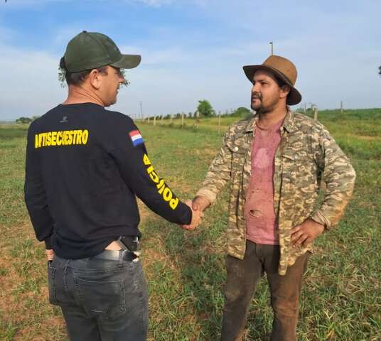 Pol&iacute;cia troca tiros com sequestradores e liberta trabalhador de fazenda