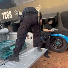 PF apreende 745 kg de pasta base de coca&iacute;na em &ocirc;nibus com bolivianos na Capital