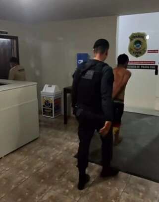 Padrasto &eacute; preso ap&oacute;s fugir com enteados e amea&ccedil;ar m&atilde;e das crian&ccedil;as de morte