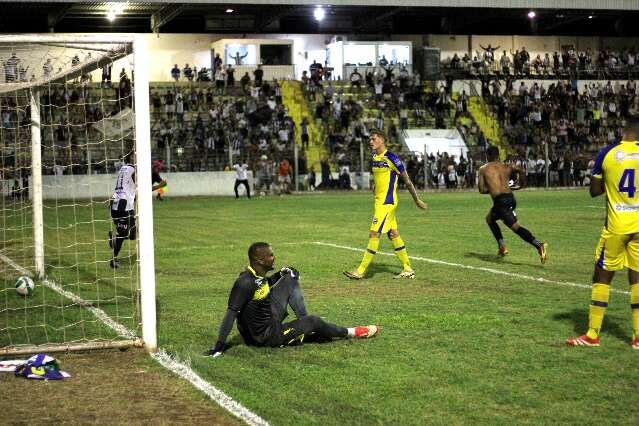 Corumbaense vence Dourados em casa e sobe para a quarta coloca&ccedil;&atilde;o