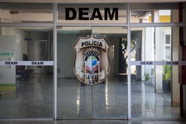 Menino de 10 anos aciona PM ap&oacute;s pai amea&ccedil;ar m&atilde;e e atirar para o alto