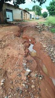 Bab&aacute; diz que Jd. Colorado est&aacute; esquecido e pede solu&ccedil;&atilde;o para rua intransit&aacute;vel