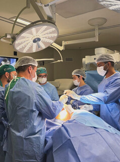 Hospital de Campo Grande faz 1&ordf; cirurgia tor&aacute;cica com uso de rob&ocirc; no Estado