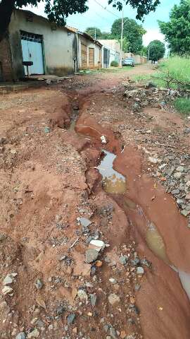 Bab&aacute; diz que Jd. Colorado est&aacute; esquecido e pede solu&ccedil;&atilde;o para rua intransit&aacute;vel