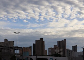Domingo ter&aacute; sol, calor e pancadas de chuva em Mato Grosso do Sul