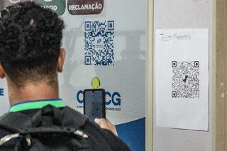 Adolescentes lotam Funsat em busca do 1&ordm; emprego em feir&atilde;o com mais de 100 vagas