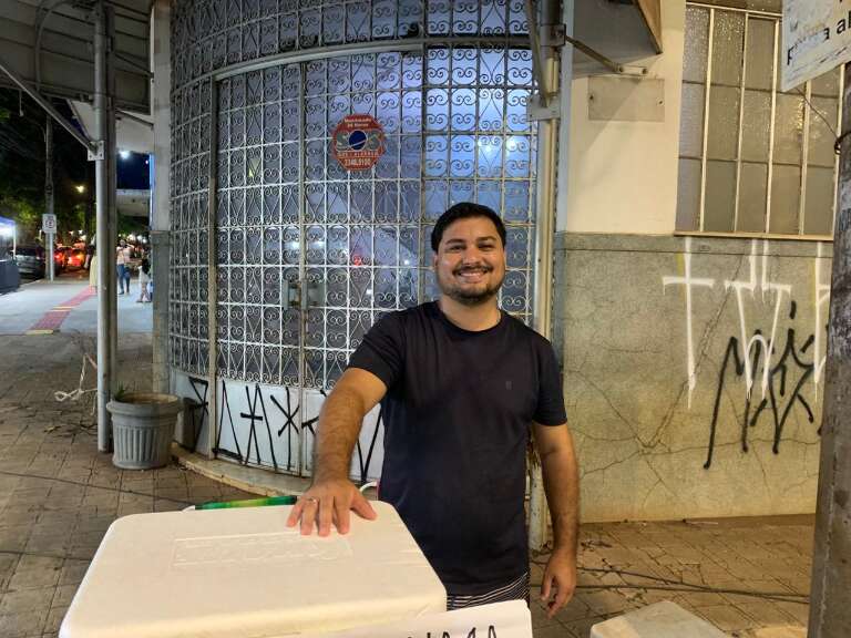 A IA quer seu corpo por dinheiro e nas ruas o pessoal aceitaria 