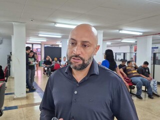 Adolescentes lotam Funsat em busca do 1&ordm; emprego em feir&atilde;o com mais de 100 vagas