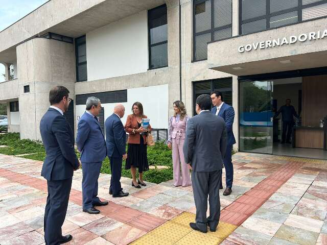 Riedel recebe presidente do TRF3 para discutir cria&ccedil;&atilde;o de varas federais em MS