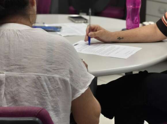 Ap&oacute;s fugir do ex escondida no porta-malas, mulher recome&ccedil;a com aux&iacute;lio-aluguel