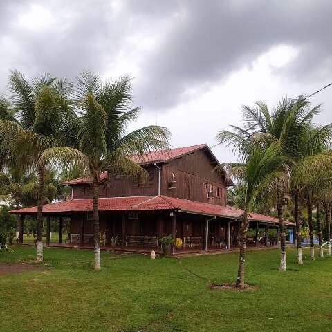 Membro do TCE &eacute; s&oacute;cio de est&acirc;ncia de R$ 4,4 milh&otilde;es que operava clandestinamente