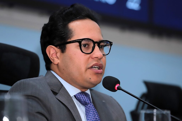 Justi&ccedil;a suspende elei&ccedil;&atilde;o antecipada que reconduziu Papy na C&acirc;mara