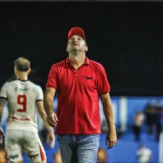 Rodrigo Cascca deixa o &Aacute;guia Negra e se torna a 3&ordf; baixa de t&eacute;cnicos na semana