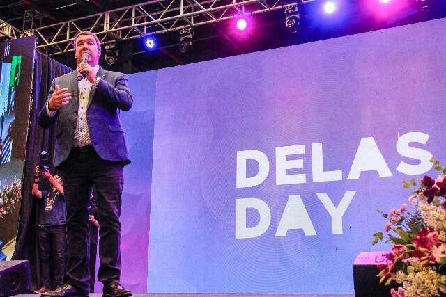 Riedel participa de palestra com &iacute;cone do basquete Hort&ecirc;ncia no Delas Day