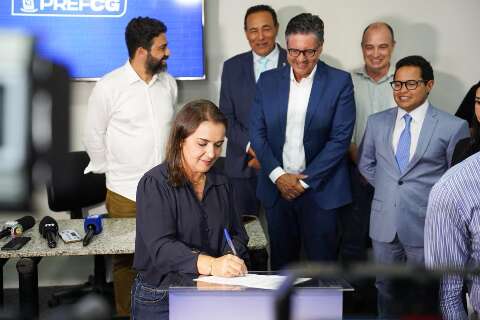 Seis empresas recebem 64,6 mil metros quadrados em &aacute;reas do munic&iacute;pio