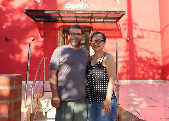 Amor que come&ccedil;ou no Jap&atilde;o s&oacute; virou casamento 20 anos depois 