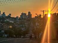 Quinta-feira ter&aacute; calor de at&eacute; 33&deg;C e pancadas isoladas em MS