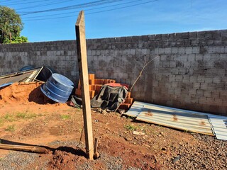 Depois da enxurrada, agora uma obra causa transtorno na Rua da Divis&atilde;o