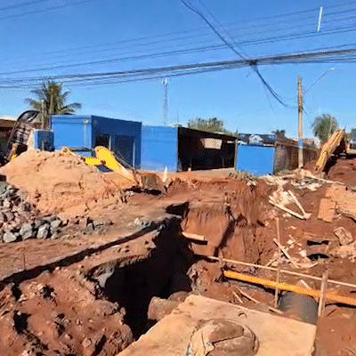 Depois da enxurrada, agora uma obra causa transtorno na Rua da Divis&atilde;o