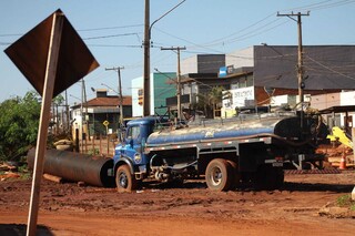 Depois da enxurrada, agora uma obra causa transtorno na Rua da Divis&atilde;o