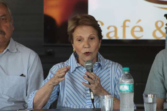 Tereza Cristina revela conselho dado a Fl&aacute;vio Bolsonaro: "pensar antes de falar"