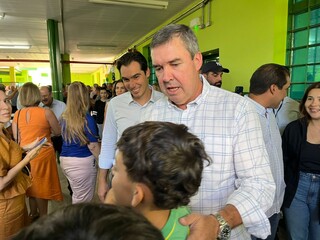 Riedel entrega reforma de escola construída em 1942 e que foi base do Exército Riedel entrega reforma de escola construída em 1942 e que foi base do Exército